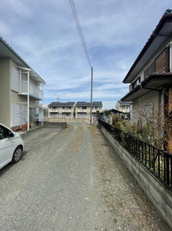 【前面道路含む現地写真】