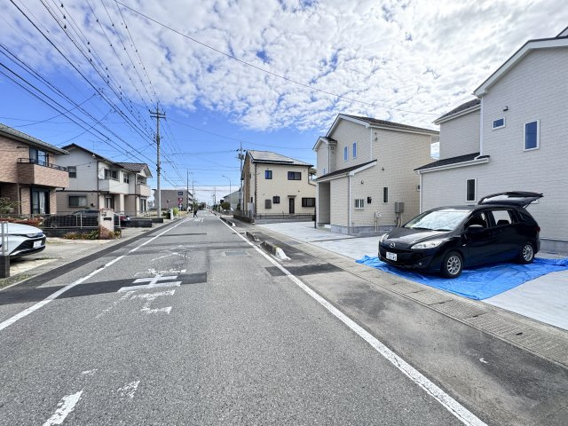 新築　高崎市下之城町2期　Heartful　Town　A号棟の前面道路含む現地写真|現地写真　北側接道幅員約8.8ｍ