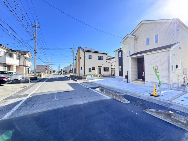 新築　高崎市下之城町2期　Heartful　Town　B号棟の前面道路含む現地写真|現地写真　北側接道幅員約8.8ｍ