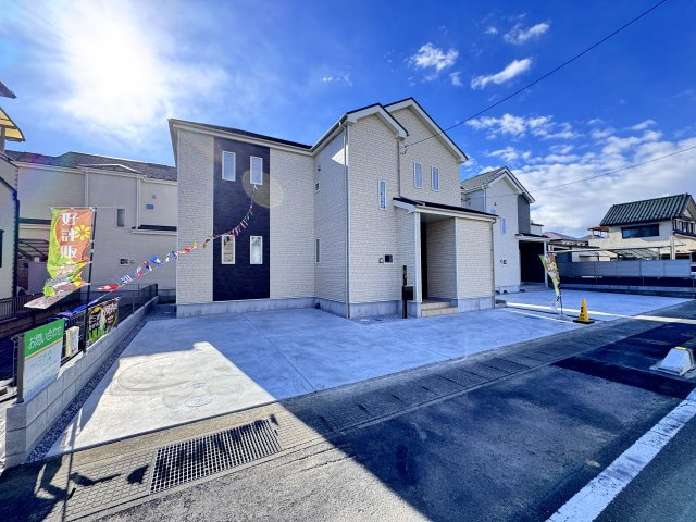 新築　高崎市下之城町2期　Heartful　Town　B号棟の駐車場|現地写真　駐車スペースは建物北側に並列2台+1台分可能です！
