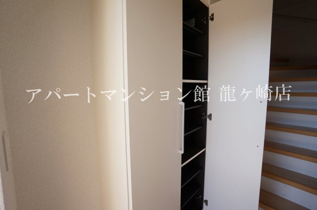 エムズ　サニーガーデンⅩⅥの収納