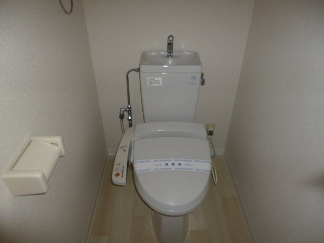 サンパレス幸町のトイレ|ウォシュレット