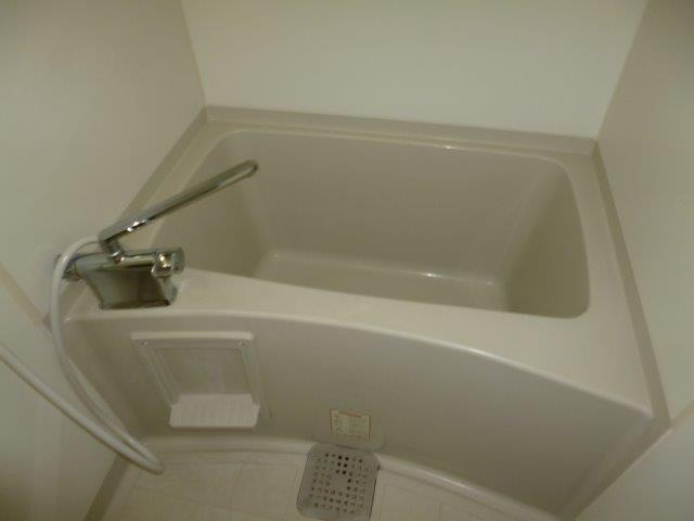 ソレイユ水江の浴室