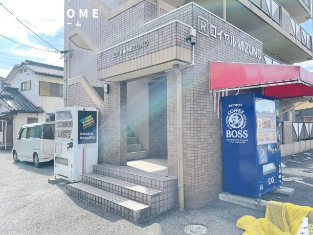 ロイヤルMIZUNO　　刈谷市近郊の賃貸ならクラスホーム刈谷店のエントランス