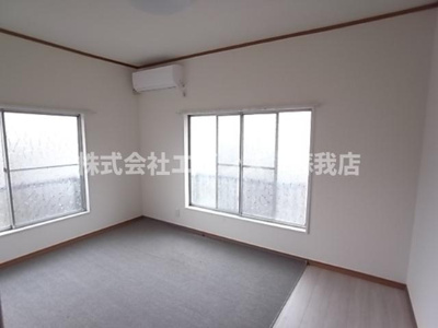 【居間・リビング】 | サニーハイツ千葉寺 | ゆったり過ごせるお部屋です