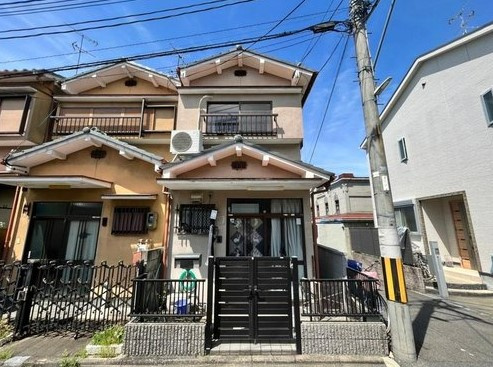 伏見区深草大亀谷西久宝寺町の外観