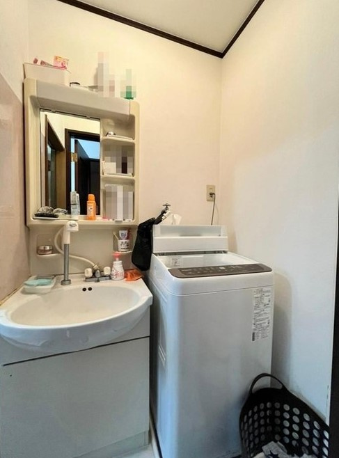 伏見区深草大亀谷西久宝寺町の独立洗面台