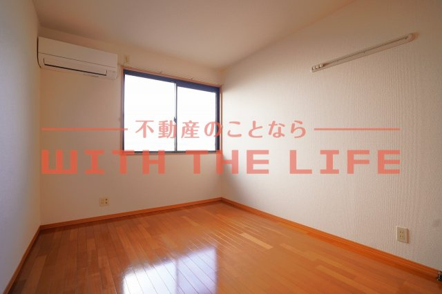 ソールズベリー御井【10,000円キャッシュバック対象物件】の洋室|落ち着いた色調の洋室です