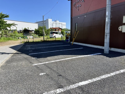 【駐車場】 | プチ・シャンブルいずみⅢ