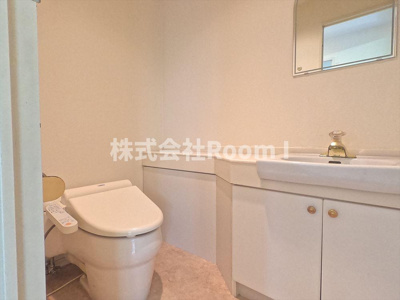 【トイレ】 | インターフェルティ真田山 | 清潔感のあるトイレです