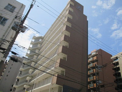 【外観】 | エステムコート新大阪Ⅷレヴォリス | 新大阪駅近。分譲賃貸ならではの重厚感があります。