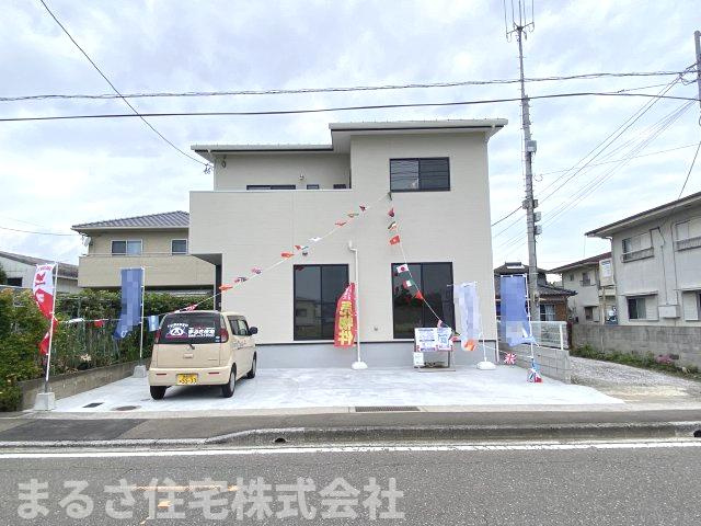 田吉　新築住宅の外観|広い前面道路で車も少なく出入りしやすいです。