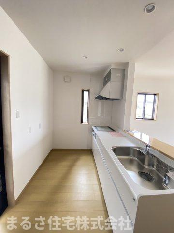 田吉　新築住宅のキッチン|キッチンスペースも十分に確保されています。