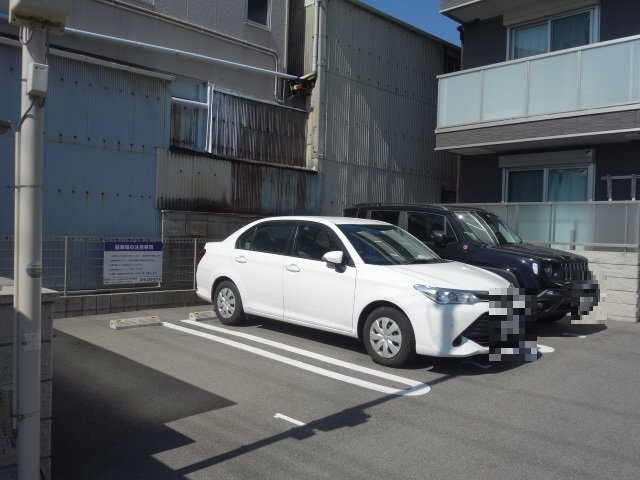 ラ　コンフィアンス明石の駐車場
