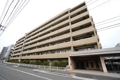 【外観】 | 【上質リノベ】ロイヤルシャトー井口 | 現地（2024年4月15日10：00頃）撮影