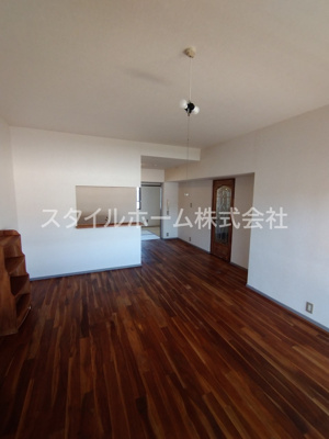 【内装】 | ユトリロ前田南 | 別部屋写真です。