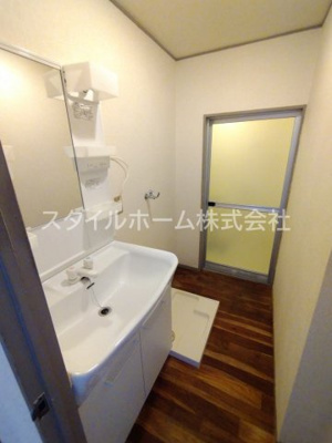 【洗面所】 | ユトリロ前田南 | 別部屋写真です。