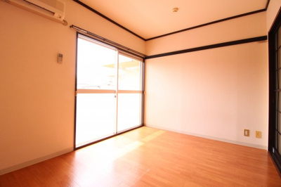 【寝室】 | 中津ハイツ