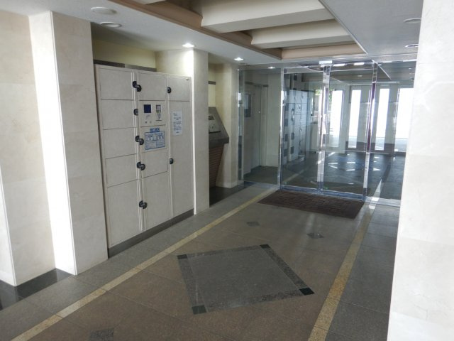 ノーブル猿江恩賜公園イーストのエントランス