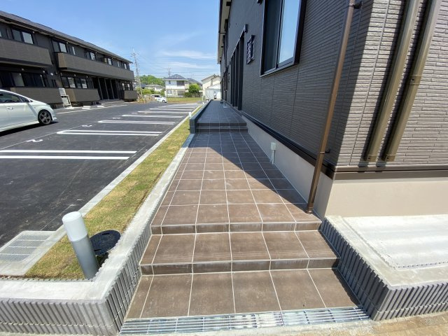 ムーンリバー　A棟のエントランス