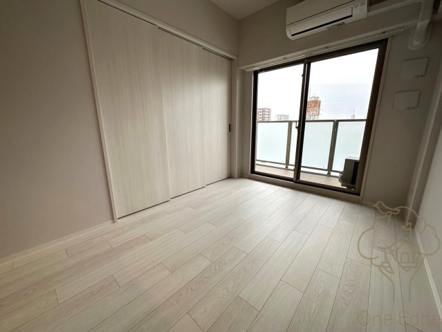 ORSUS大阪福島の居間・リビング