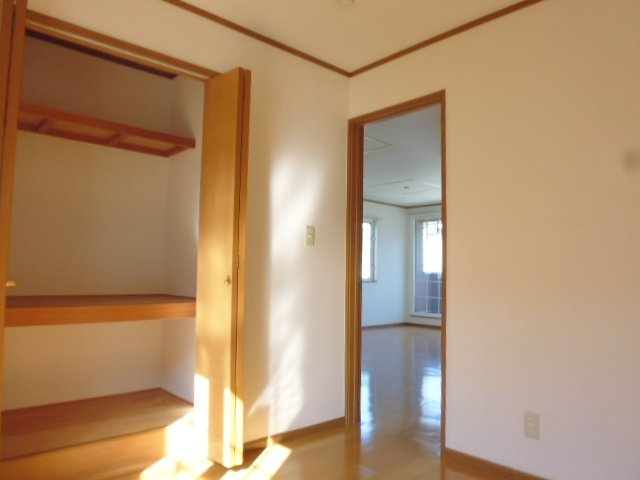 岡山市南区彦崎のアパートの寝室|洋室
