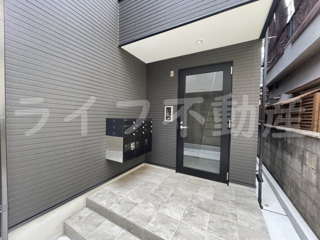 REGIES近大SouthⅠのエントランス|清潔なエントランスです