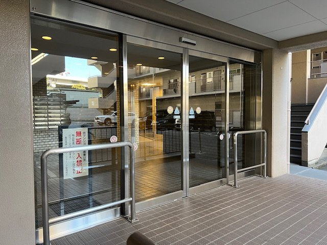 飯田橋第一パークファミリアのエントランス