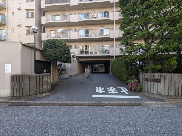 飯田橋第一パークファミリアのエントランス|敷地入口