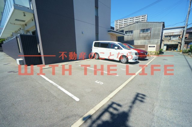 サンスクエアⅡ【キャッシュバック対象物件】の駐車場|駐車場があります
