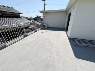 【バルコニー】 | フルールドゥマロニエヒカリ