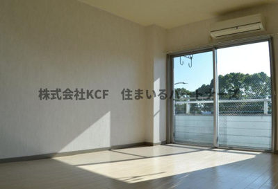 【居間・リビング】 | 丸善インタービル | ゆったり過ごせるリビングです