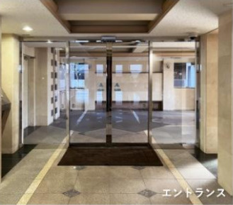 ノーブル猿江恩賜公園イーストのエントランス
