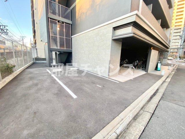 エステムコート名古屋ルノンの駐車場