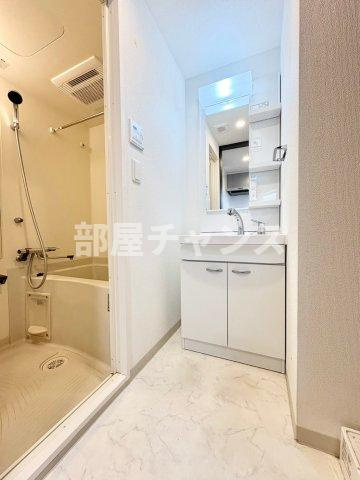 エステムコート名古屋ルノンの独立洗面台