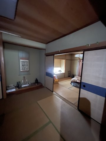 上白岩 中古住宅の居間・リビング