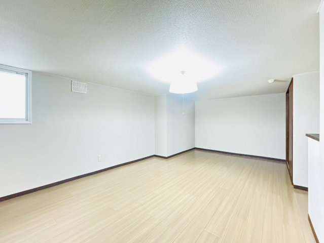 【洋室】 | 【CP対象】アーバンハウス富丘 | コンパクトで使いやすい洋室です