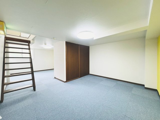 【洋室】 | 【CP対象】アーバンハウス富丘 | ゆったりした洋室です