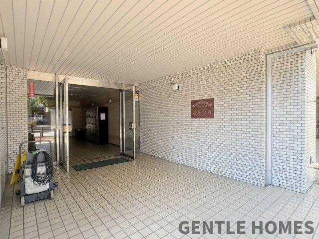 エバーライフ吉塚駅前のエントランス