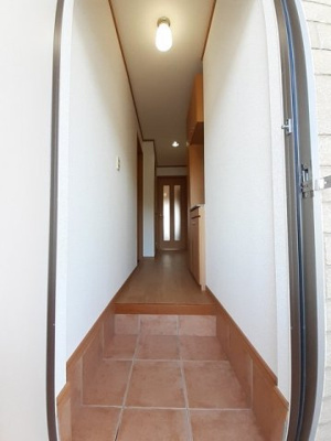 【玄関】 | グランディアス赤羽根 | シンプルで使いやすい玄関です