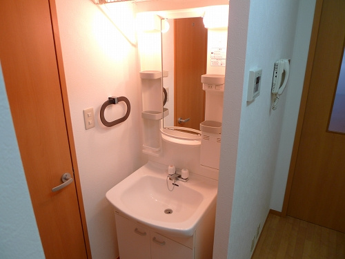 キャトルセゾンの独立洗面台|朝など便利な独立洗面台です