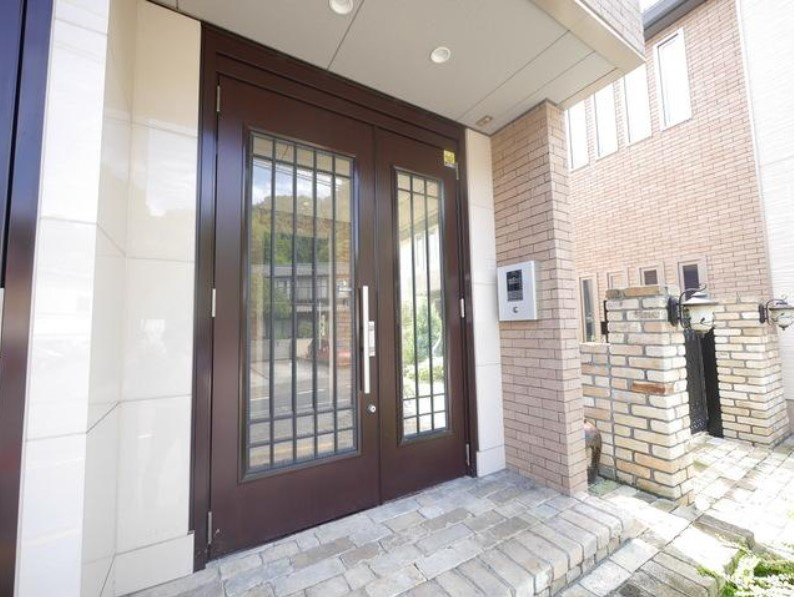 リンジュ　ドゥ　プリムのエントランス