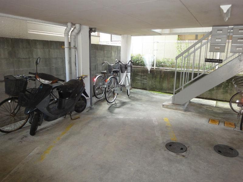 ハイツサンバードのエントランス|落ち着いたエントランスです