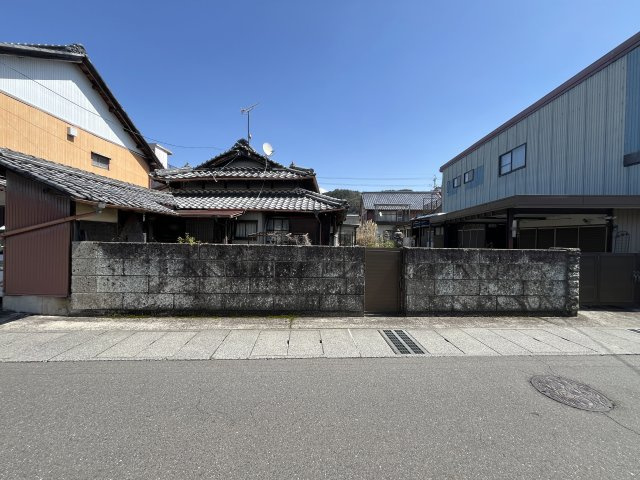 土地　高富の外観