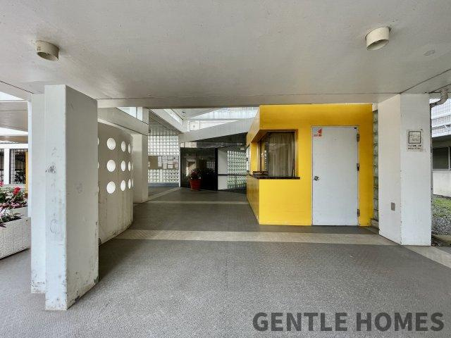 サンライフ名島のエントランス