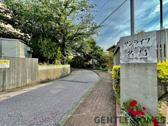 サンライフ名島のエントランス