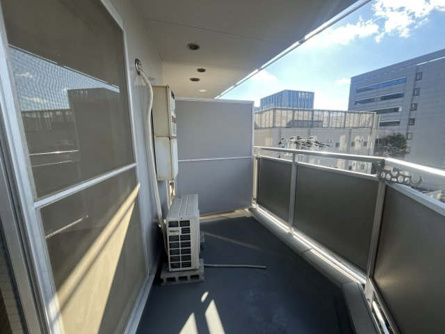 三共ヒルズのバルコニー