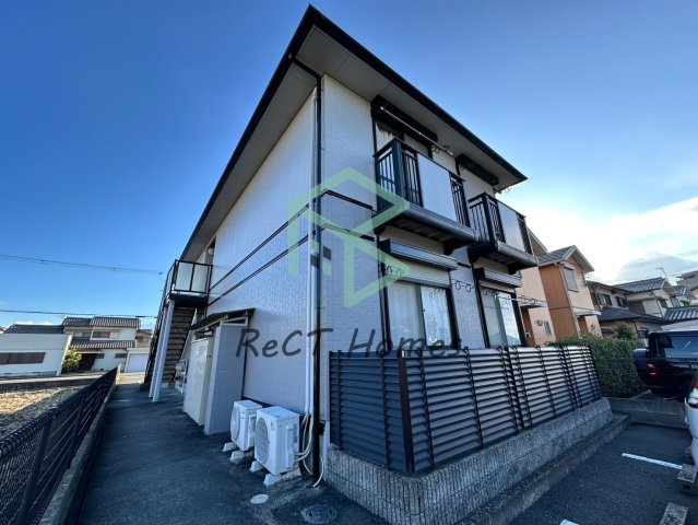 姫路市飾磨区英賀清水町１丁目のハイツ