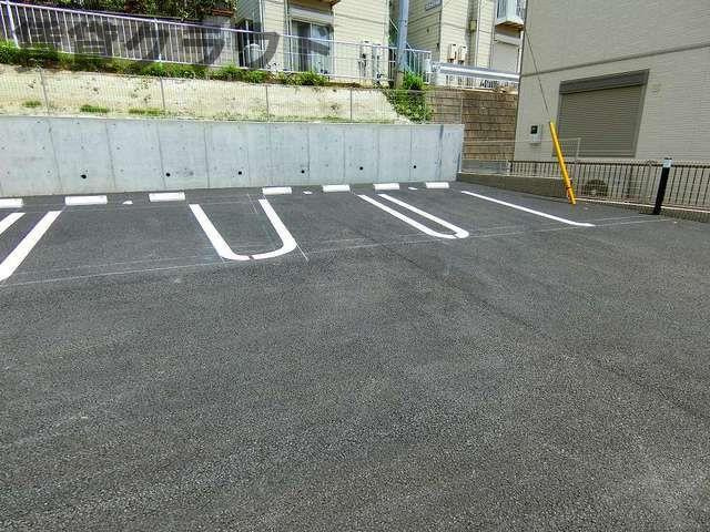 サンモール　わかばの駐車場|駐車場があります