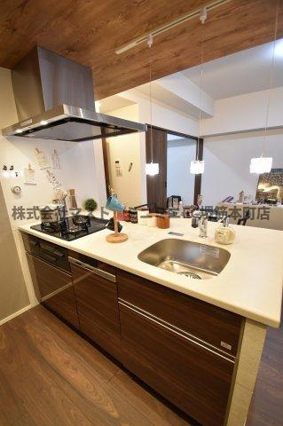 大阪市中央区徳井町１丁目の賃貸マンションのキッチン